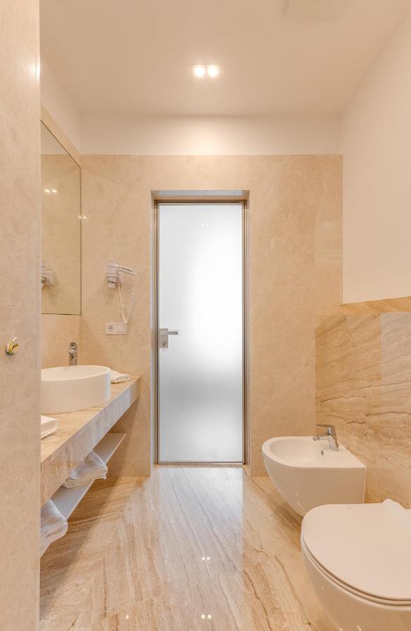 קייב Basis Apartments - Adults Only מראה חיצוני תמונה